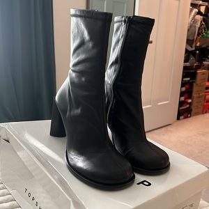 TOPSHOP Bowie premium leather round toe heeled boot